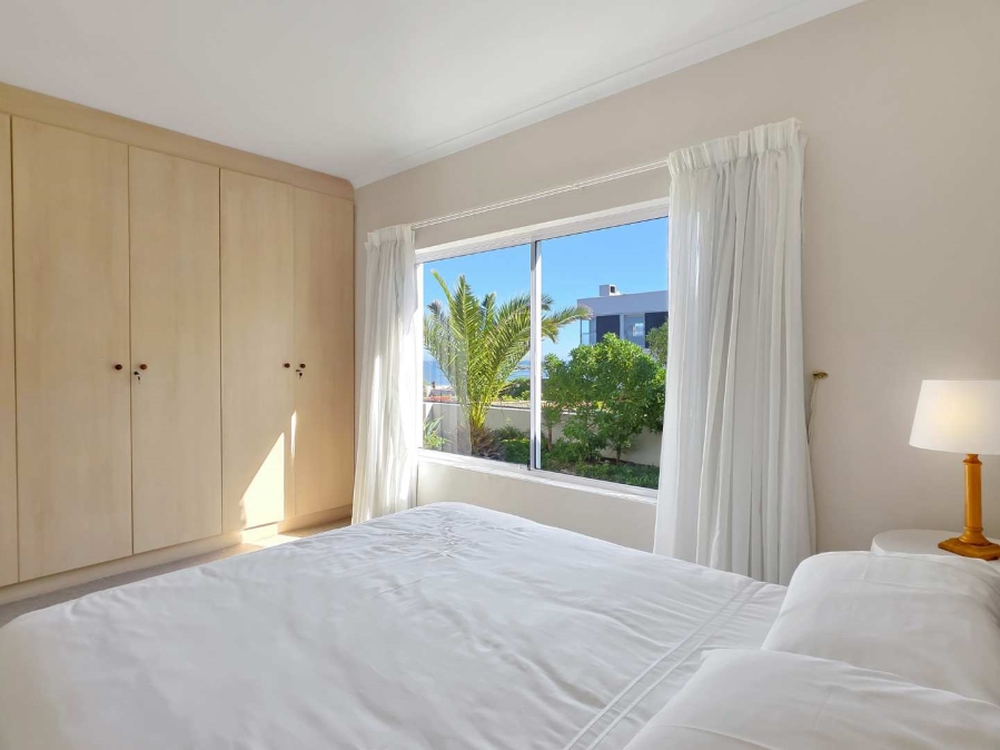 5 Bedroom Property for Sale in Bloubergstrand Western Cape